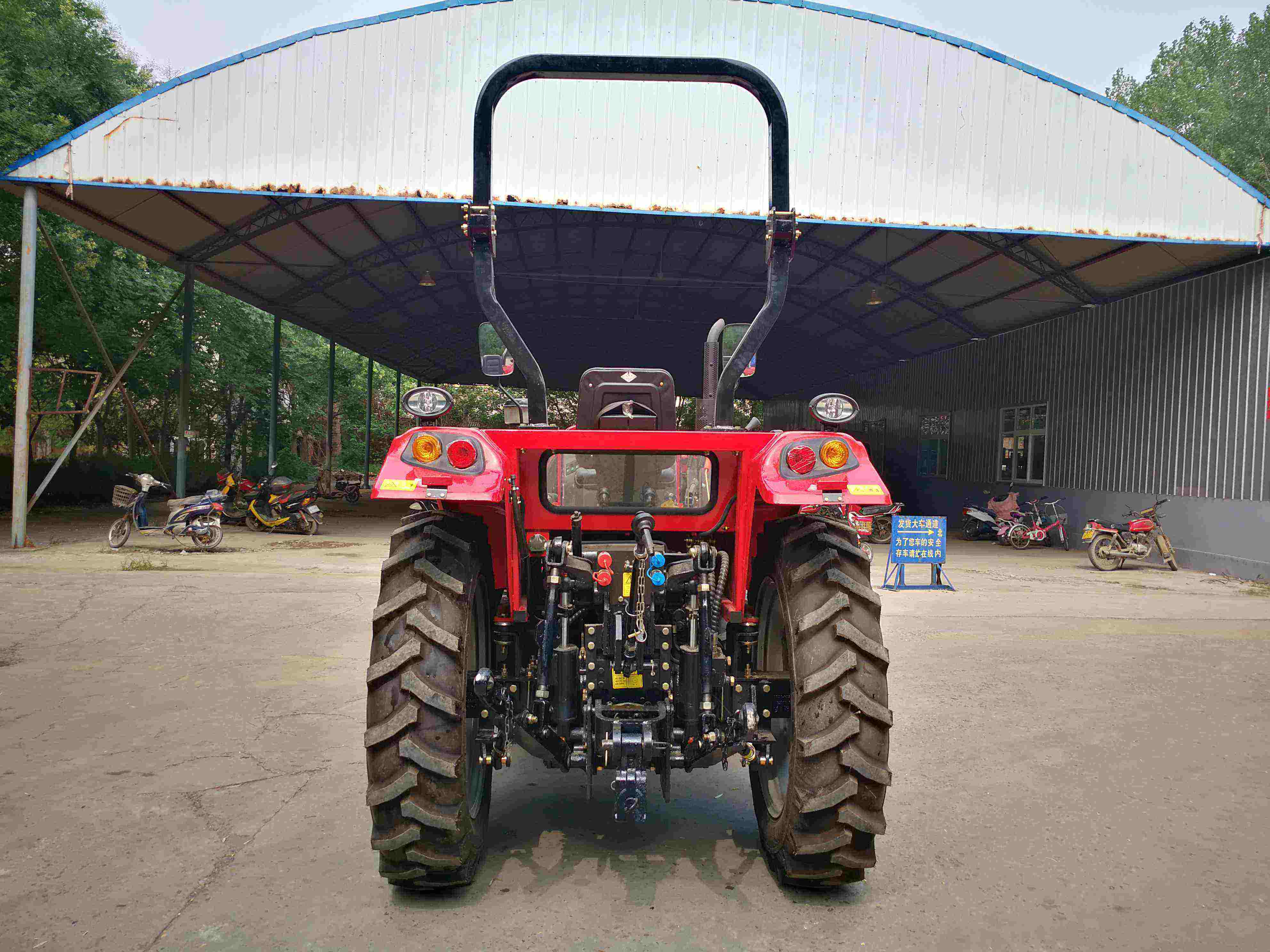 LTB604  60HP 4WD Tractor 