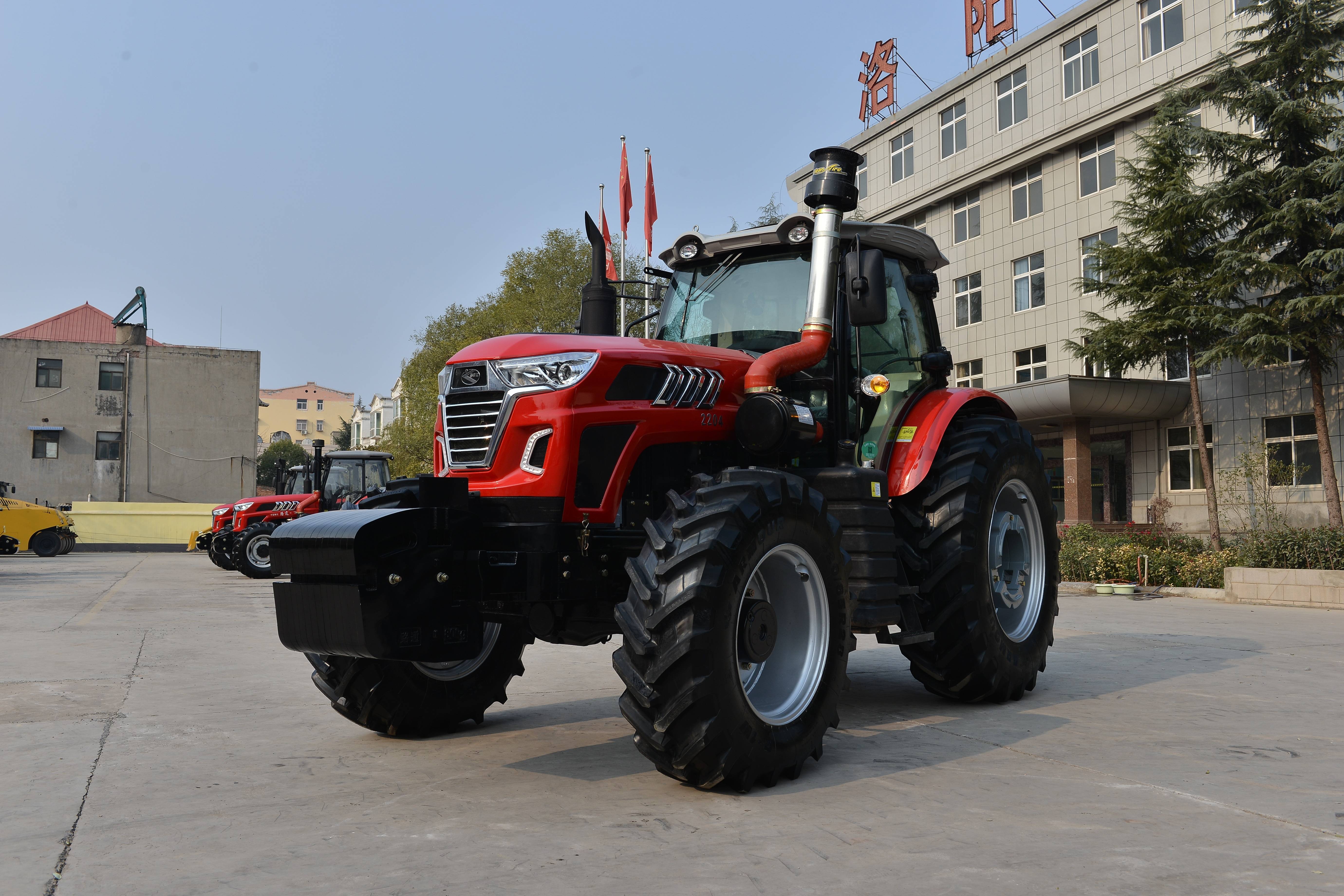 LTG2204 220HP farm tractor