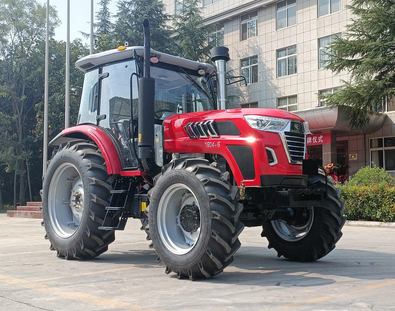 LTD1604-6  160HP 4WD tractor