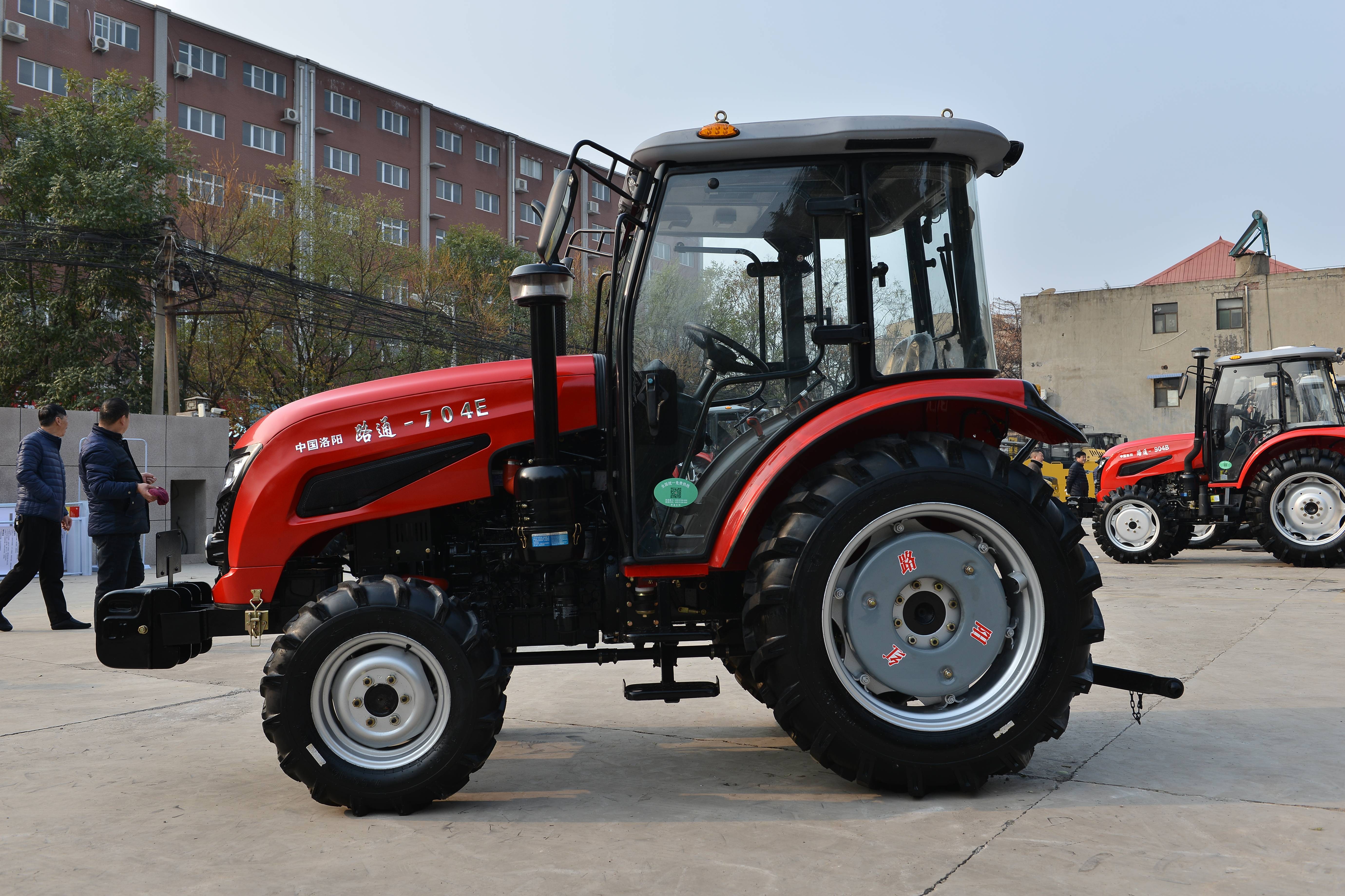 LT704E  70HP 4WD farm tractor