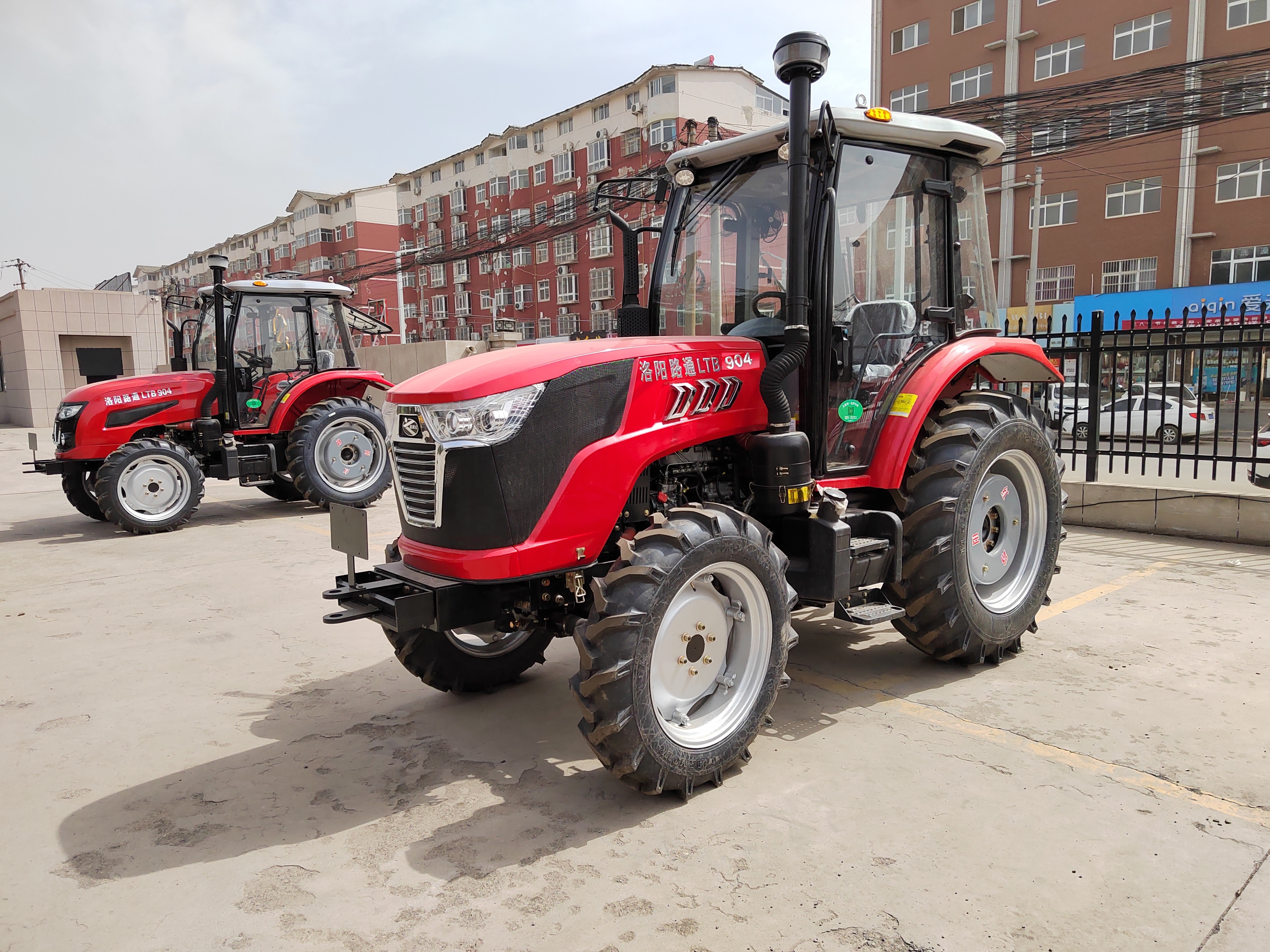 LTB904 90HP tractor