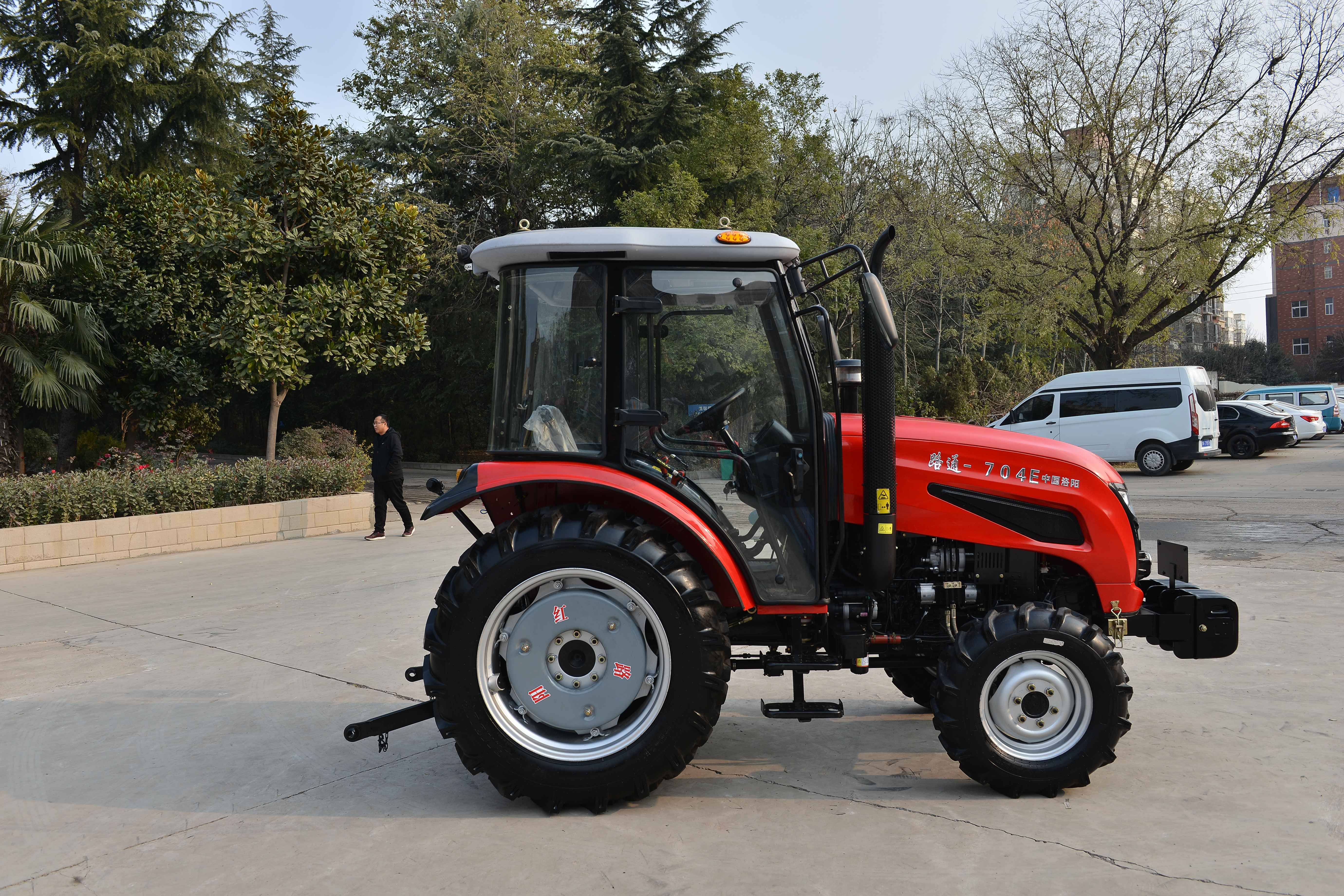 LT704E  70HP 4WD farm tractor